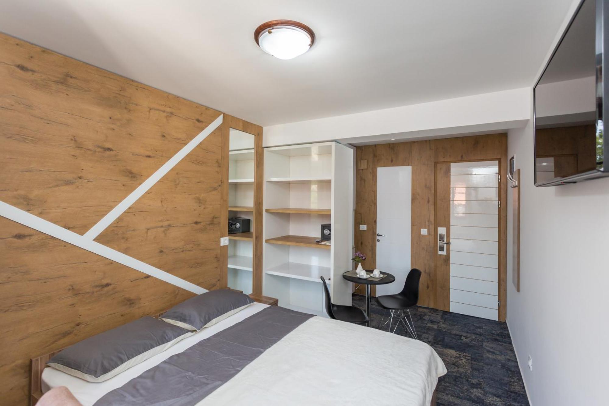 Tilia Hotel Cetinje Exterior photo