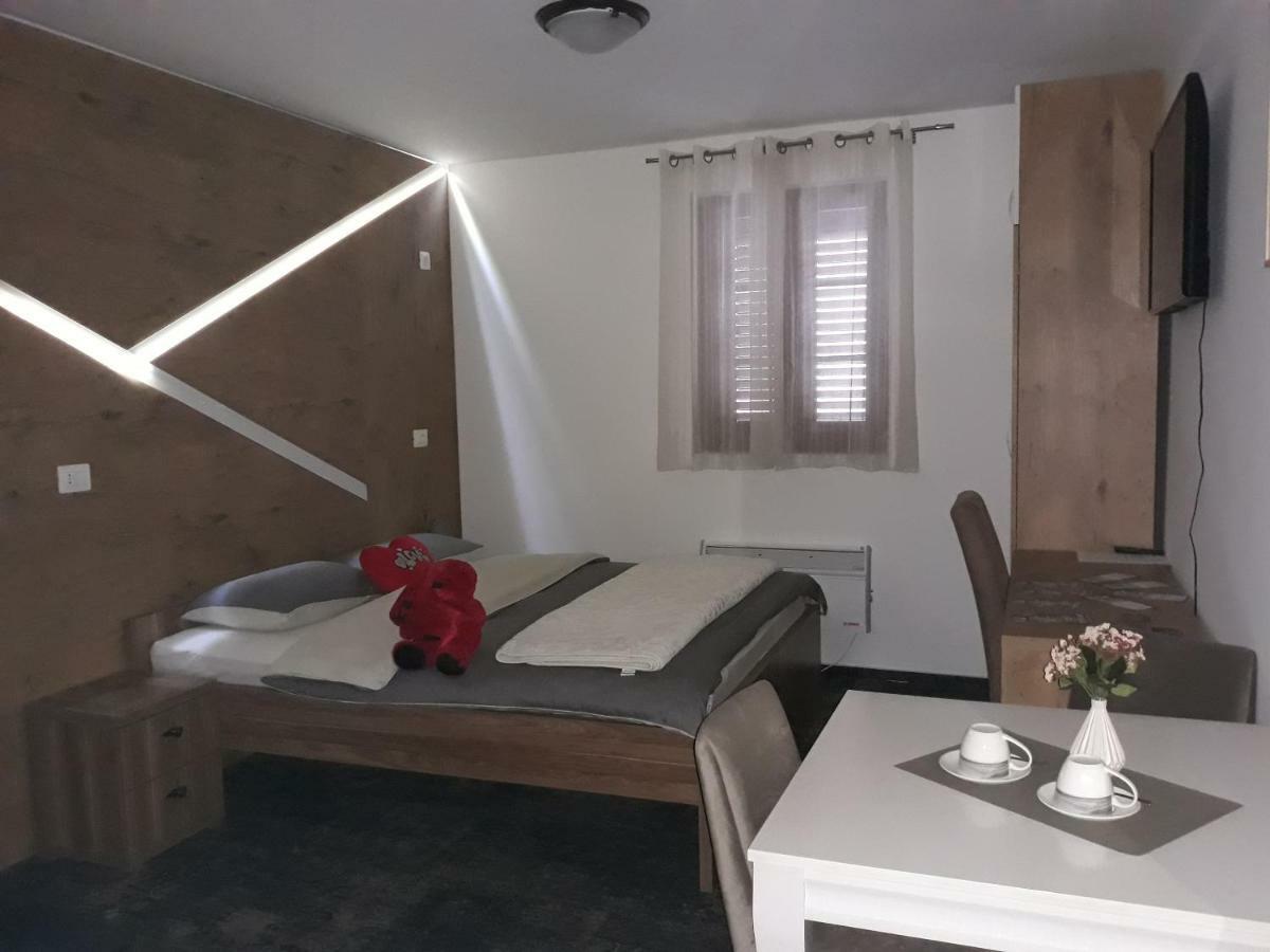 Tilia Hotel Cetinje Exterior photo